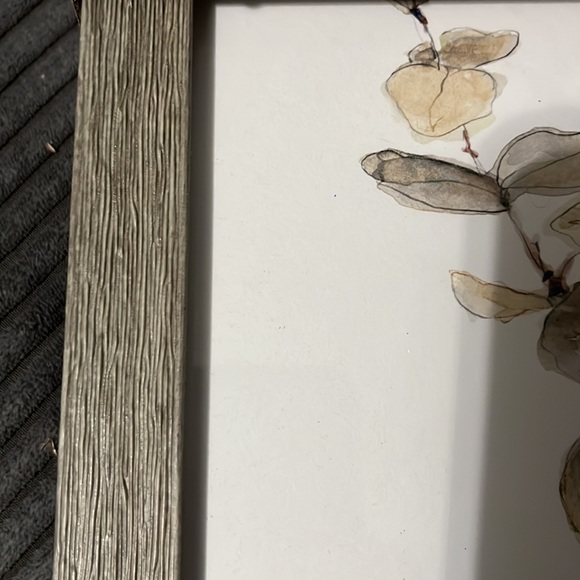 BOGO FREE ALL ITEMS! NWT set of 2 neutral floral framed prints 11 x 14 - Picture 5 of 5